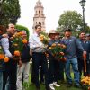 Con flores de cempasúchil, ayuntamiento adorna las plazas públicas de Morelia