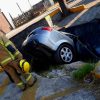 Auto cae a un canal en Tarímbaro