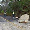 Hay derrumbes menores en la carretera federal costera número 200 que conecta a Lázaro Cárdenas con Coahuayana tras sismo: SCOP